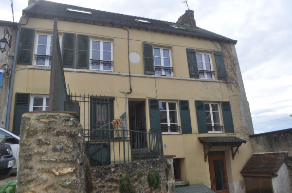 Offres de location Appartement Neauphle-le-Château 78640